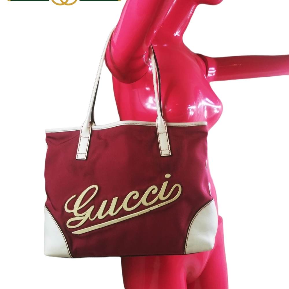 🍒👄🍒BEAUTIFUL GUCCI TOTE BAG LIMITED EDITION 🍒